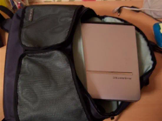 켄싱턴 노트북가방 다양한 수납공간 백팩 디자인이 맘에 드네요