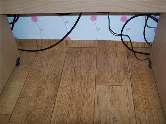 낙뢰, 과전압으로 전자제품을 보호하는 APC 서지보호기 P5B-KR 과전압 차단 5구 멀티탭 18 apc surgearrest p5b kr 3151 선정리및 과전압 차단 멀티탭 설치후