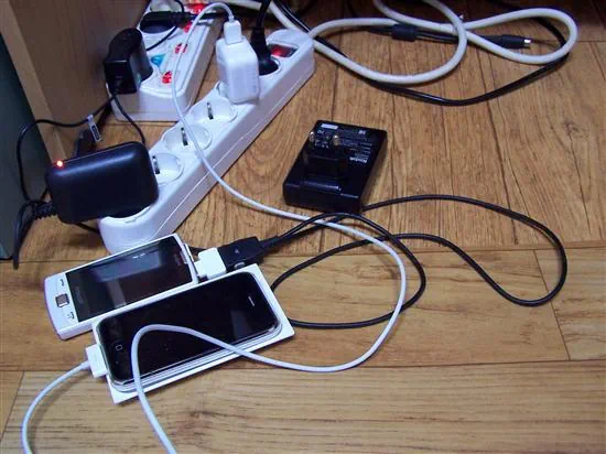 낙뢰, 과전압으로 전자제품을 보호하는 APC 서지보호기 P5B-KR 과전압 차단 5구 멀티탭 17 cfile25 1.uf@204915174B63A08C18EB1C 부족한 콘센트