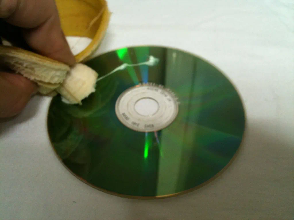 cd cleaning IMG 0801 CD, DVD 표면에 흠집이 많아 인식이 안될때 해결방법 - 시디 보관 방법