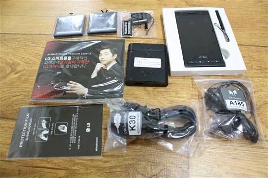 LG 스마트폰 옵티머스Z 살펴보기 7 cfile8.uf@16307C114C635BD5152DC0 옵티머스Z 구성품