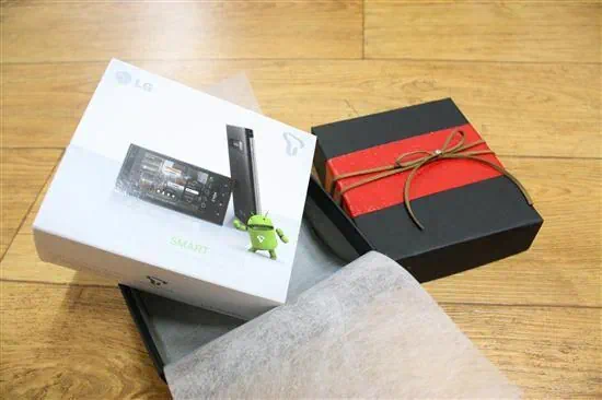 LG 스마트폰 옵티머스Z 살펴보기 5 optimusz 01 01 옵티머스Z 패키지 박스