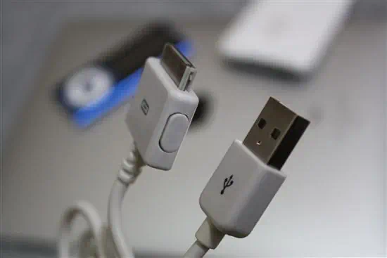 아이폰 충전기 큐릭 여행용 멀티충전기 - 충전 케이블이 길어서 좋은 애플 충전기 14 cfile29.uf@1156E24F4D09200A2B22F7 아이폰 멀티 충전기