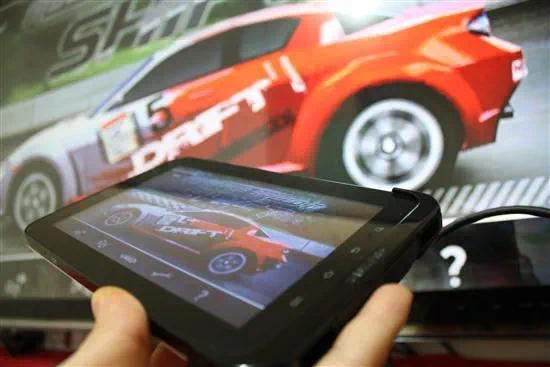 갤럭시탭 데스크독 니드 포 스피드 플레이