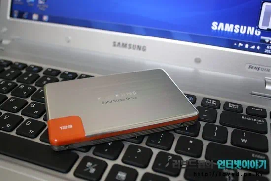 삼성 노트북 Q330-PS55과 삼성 SSD S470 128GB