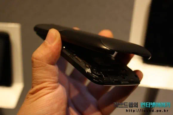HTC 센세이션 배터리 커버
