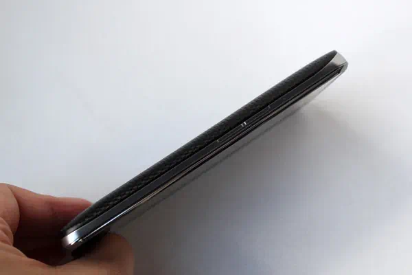 갤럭시S2 LTE 스펙을 능가하는 인텔 SSD 속도 출시는 팀킬인가? 6 7 갤럭시S2 HD LTE