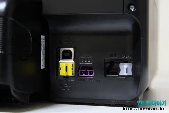 HP 오피스젯 6500A Plus 프린터 옆면 단자