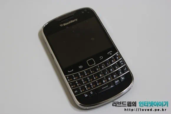 블랙베리 볼드 9900 전면