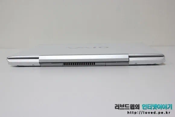 소니 바이오 노트북 VPC-SB36FK 힌지 및 통풍구