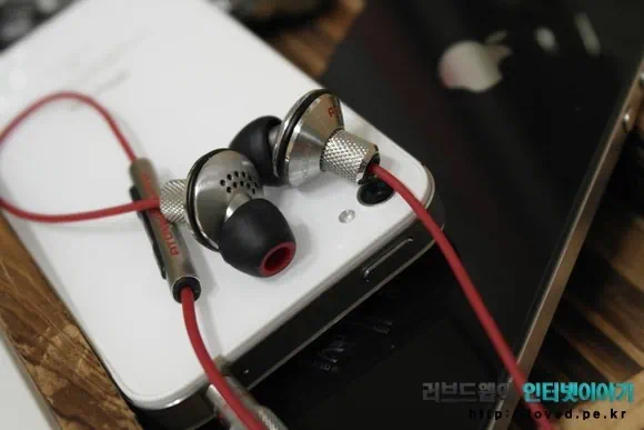 아토믹 플로이드 하이데프드럼 리모트 이어폰