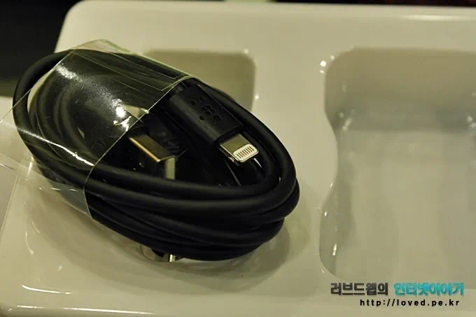 벨킨 아이폰5 차량용 충전기 Car Charger(애플 공식 인증), 라이트닝 케이블 + USB 차량용 시거잭 충전기 8 12062769 벨킨 Car Charger, Car Charger, 벨킨 라이트닝 케이블, 벨킨 아이폰5 차량용 충전기