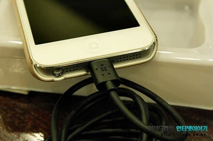 벨킨 아이폰5 차량용 충전기 Car Charger(애플 공식 인증), 라이트닝 케이블 + USB 차량용 시거잭 충전기 9 12062773 벨킨 Car Charger, Car Charger, 벨킨 라이트닝 케이블, 벨킨 아이폰5 차량용 충전기