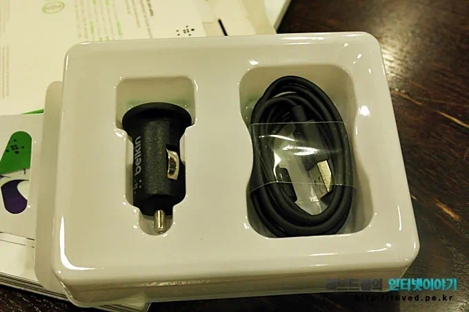 벨킨 아이폰5 차량용 충전기 Car Charger(애플 공식 인증), 라이트닝 케이블 + USB 차량용 시거잭 충전기 4 cfile29.uf@1640303F515FC69C11EE8F 벨킨 Car Charger, Car Charger, 벨킨 라이트닝 케이블, 벨킨 아이폰5 차량용 충전기