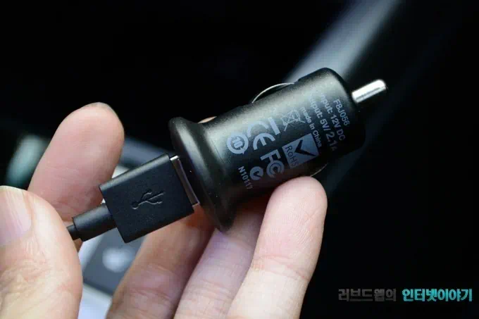 벨킨 아이폰5 차량용 충전기 Car Charger(애플 공식 인증), 라이트닝 케이블 + USB 차량용 시거잭 충전기 11 cfile4.uf@1537983F515FC3580C2CF0 벨킨 Car Charger, Car Charger, 벨킨 라이트닝 케이블, 벨킨 아이폰5 차량용 충전기