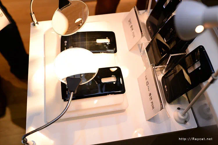 LG G플렉스 플렉시블을 위해 얻은 것과 잃은 것 11 FDSC 1540 G플렉스 커버