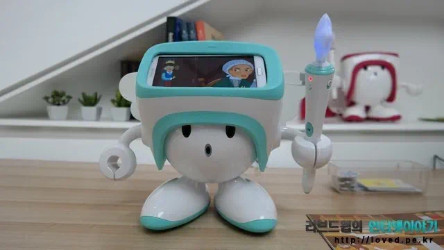 유아교육용 스마트 로봇 누리아띠
