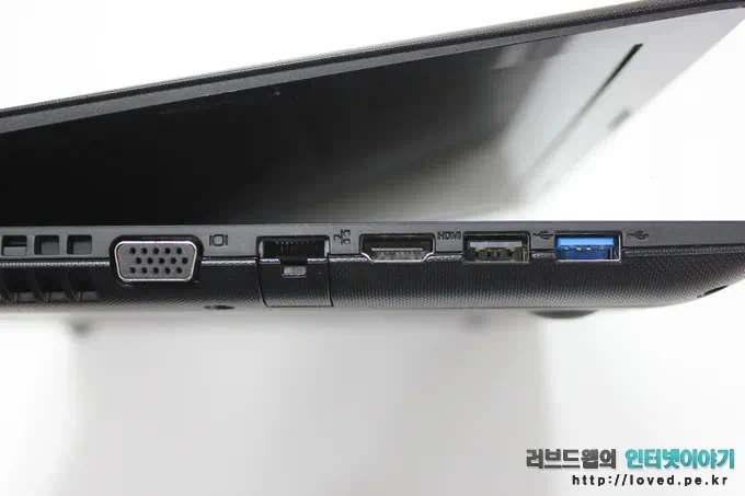 풀사이즈 D-sub, LAN, HDMI, USB2.0, USB3.0